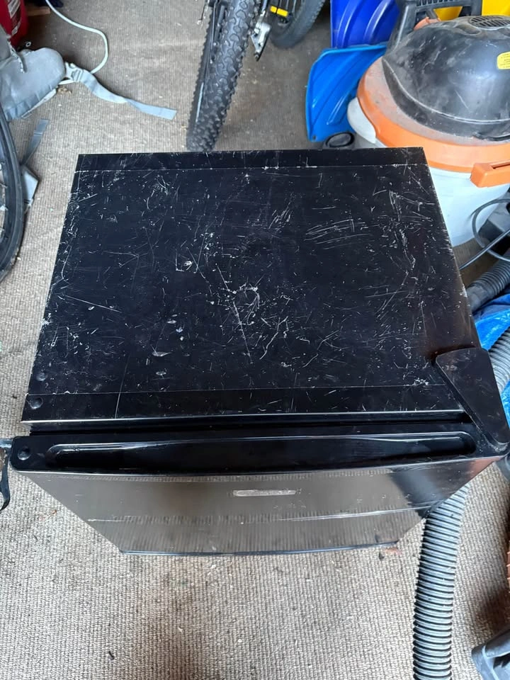 Black Mini Fridge with Icebox - photo 3