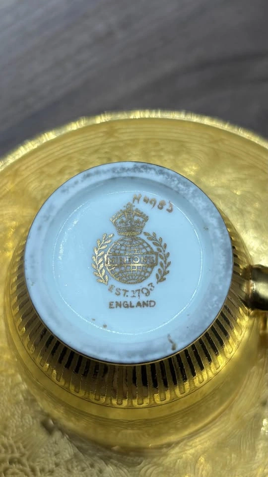 Antique Mintons Heavy Gold Encrusted Demitasse Cups & Saucers - photo 4
