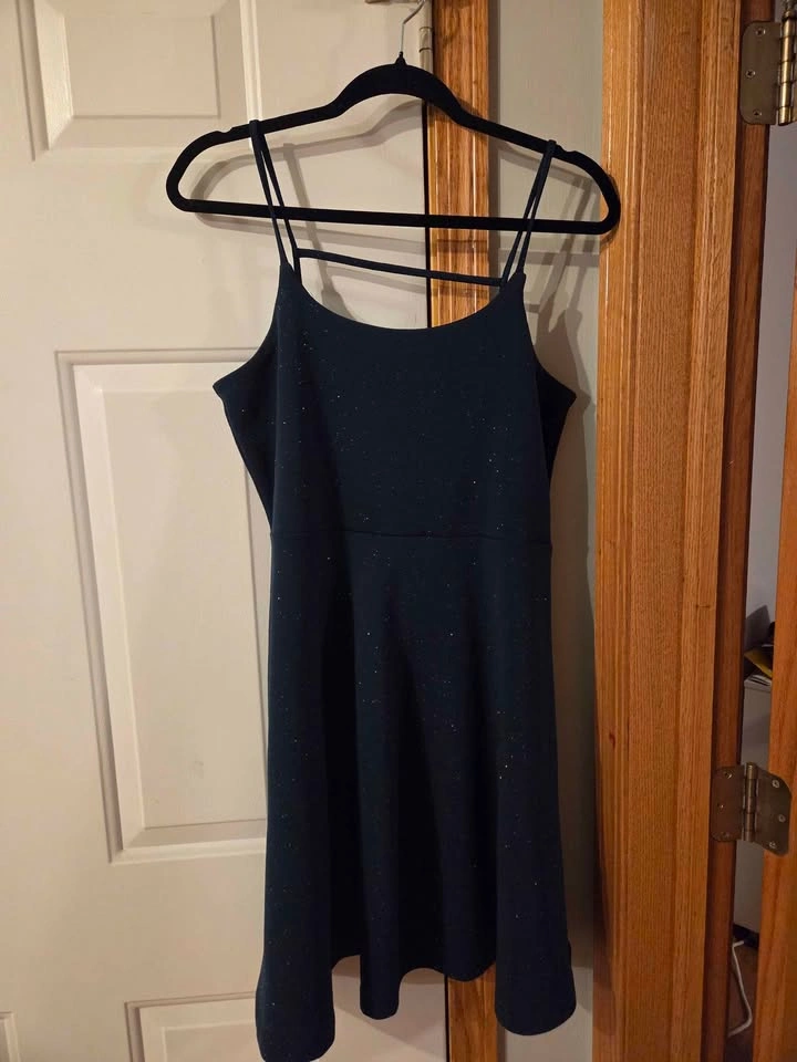 Blue Dress & Pink Jumpsuit - photo 3