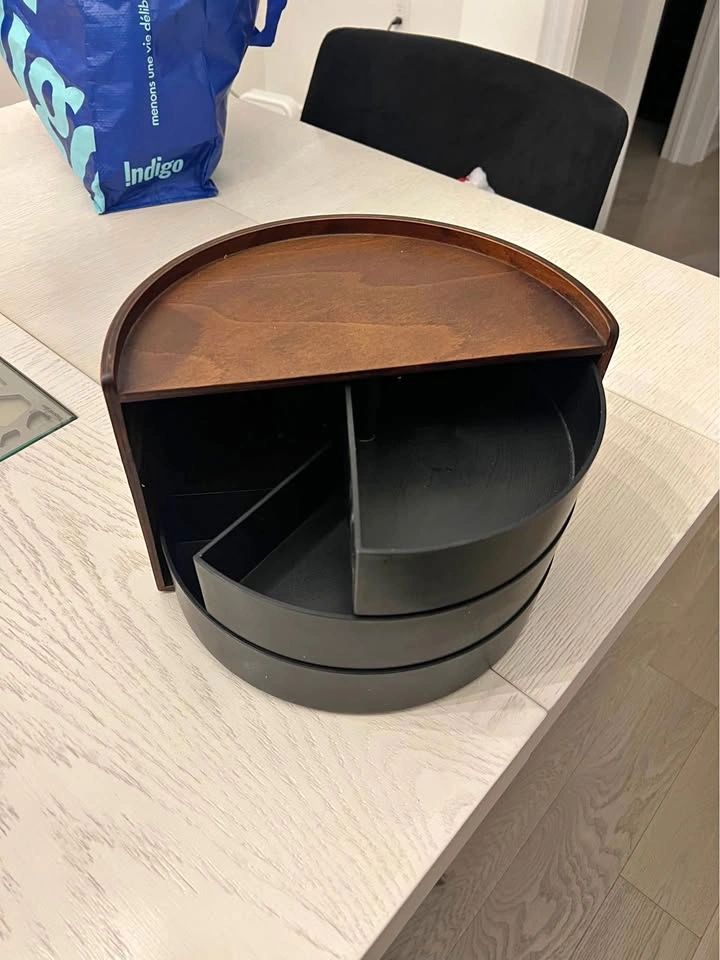 Makeup Organizer / Office accessories
