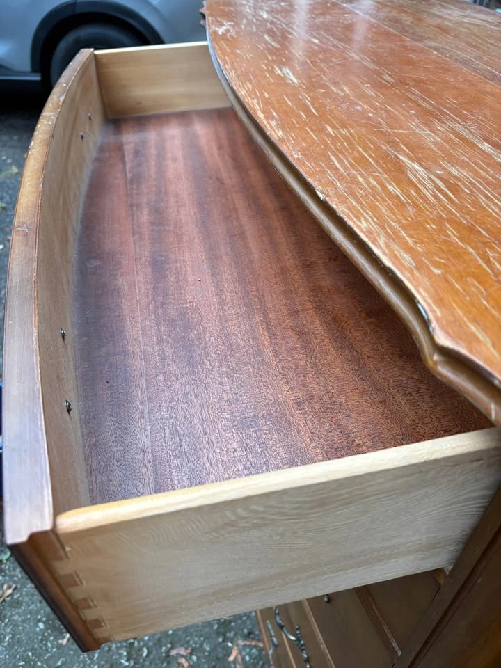 Vintage solid wood 5-drawer dresser - photo 4