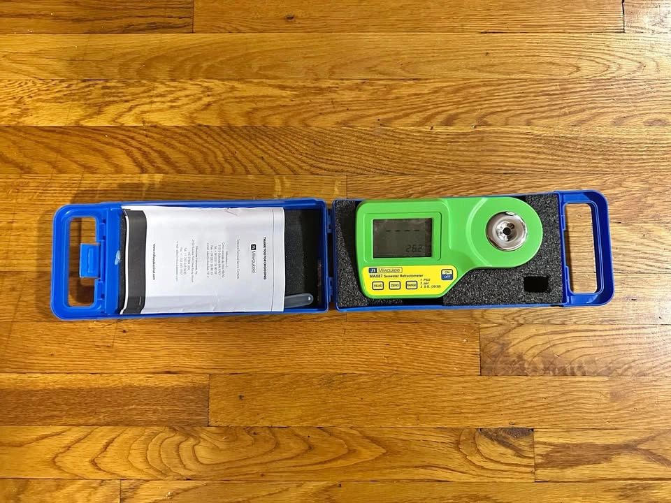 Milwaukee MA887 Digital Seawater Refractometer with Hard Case