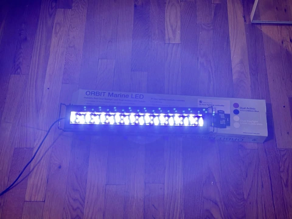 Current USA Orbit Marine LED 18-24" (Model 4100)
