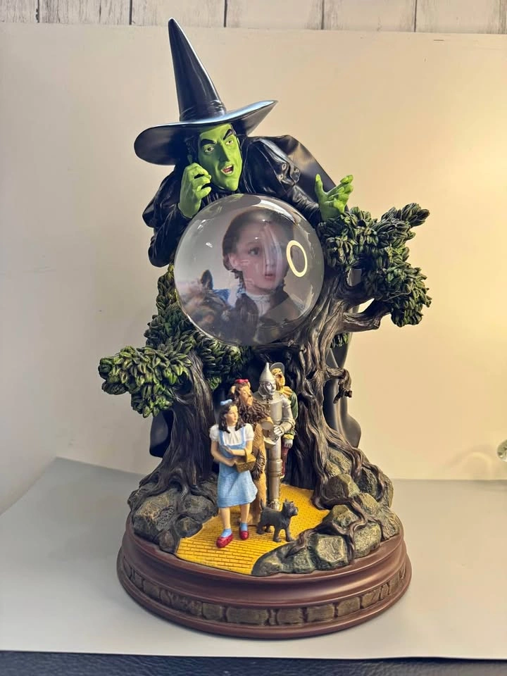 Limited Edition Bradford Exchange Wizard of Oz Figurine 2008