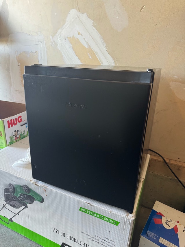 Hisense Mini Fridge