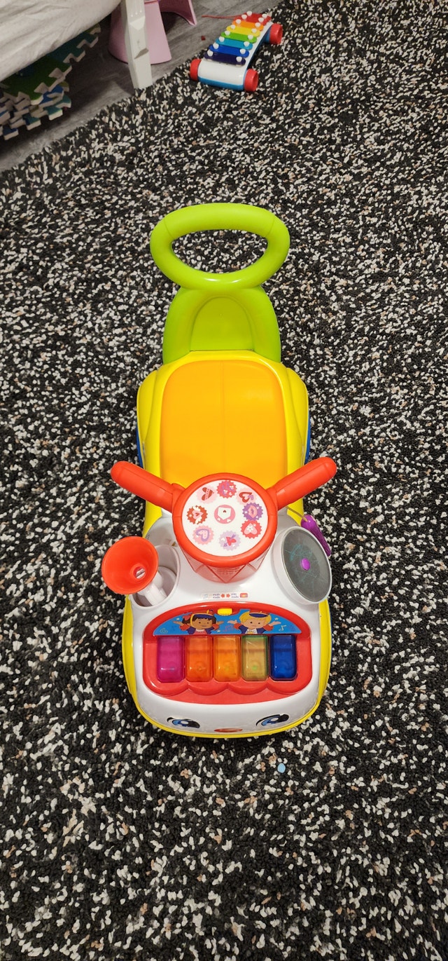 Fisher-Price Little People Music Parade Ride-On - photo 2