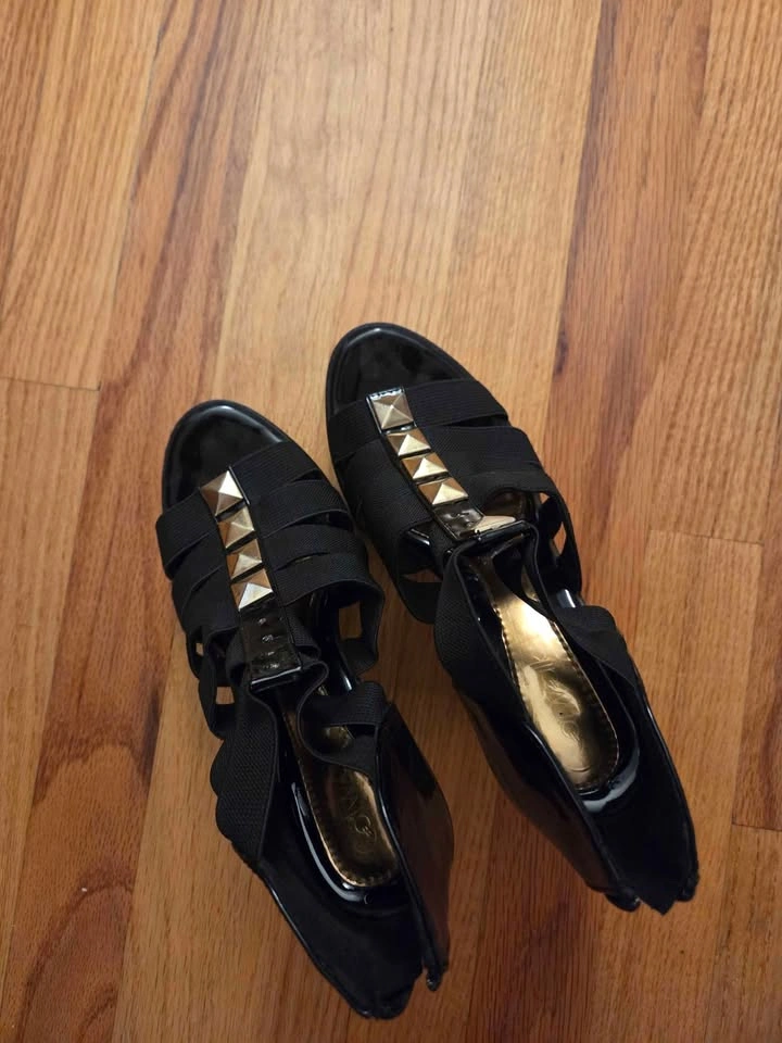Black and Gold Block Heels - photo 2