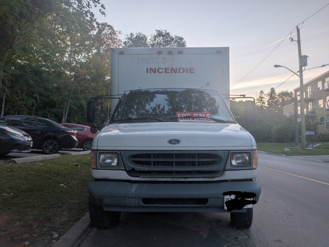 1998 Ford E-350 Cube Van