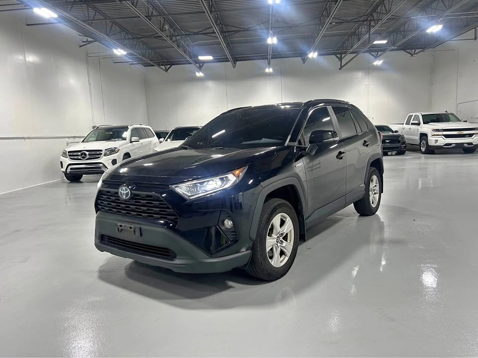 2020 Toyota RAV4 Hybrid · XLE Sport Utility 4D