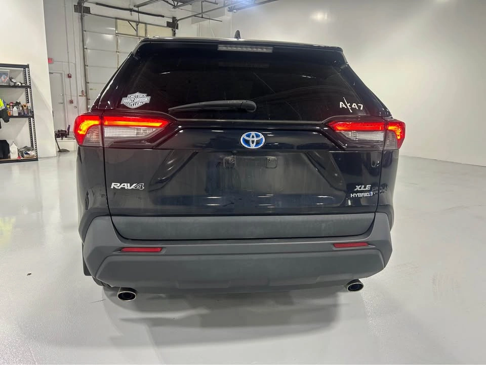 2020 Toyota RAV4 Hybrid · XLE Sport Utility 4D - photo 4