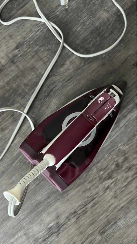 Rowenta Focus Steam Iron - photo 3