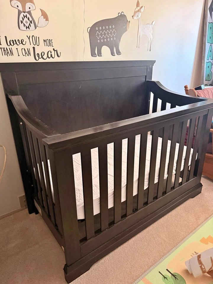 Muniré Furniture Crib and Mattress