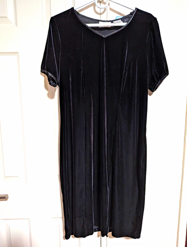 Vintage Jaclyn Smith Black Velvet V-Neck Short Sleeve Dress 16W