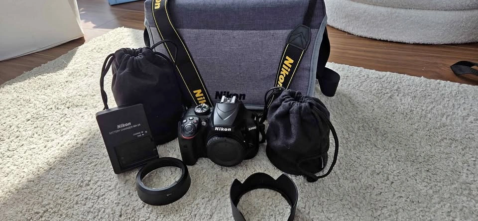 Nikon D3400 Bundle + 2 Lenses Excellent condition
