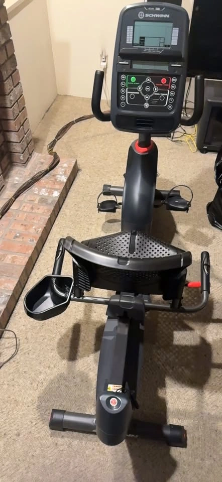 Schwinn 230 Recumbent Exercise Bike - photo 2