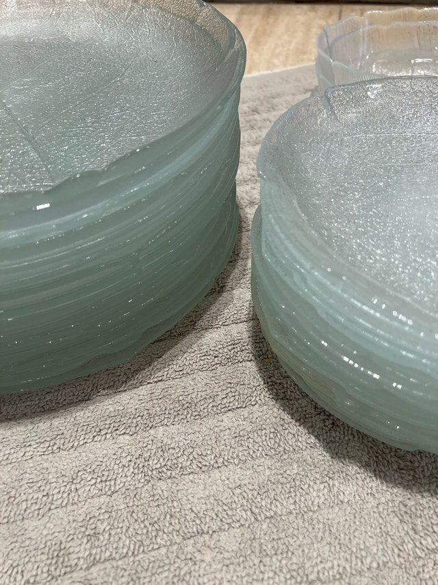 Glass Leaf Dinnerware Set - photo 4