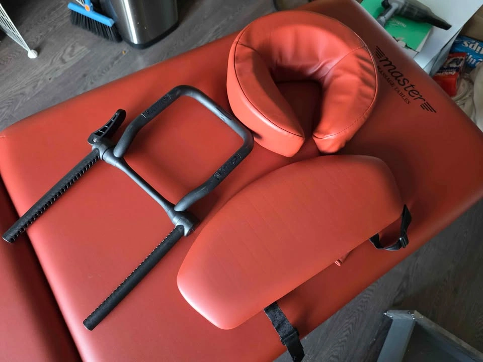 Master Massage Professional Portable Massage Table + Accessories - photo 4