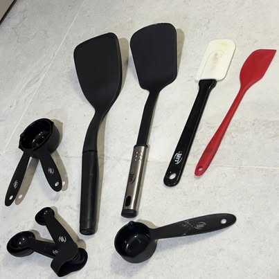 Kitchen Utensils Set — Spatulas & Measuring Spoons