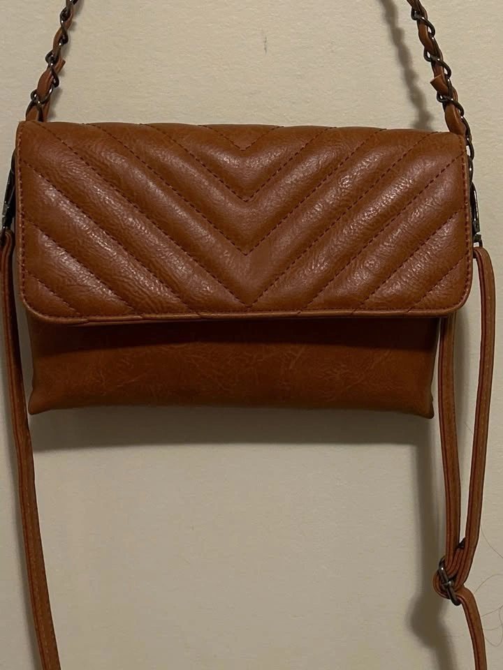 Sam & Hadley Chevron Quilted Convertible Crossbody Purse - photo 3
