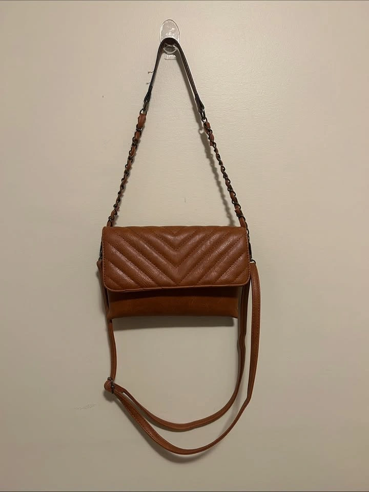Sam & Hadley Chevron Quilted Convertible Crossbody Purse - photo 4