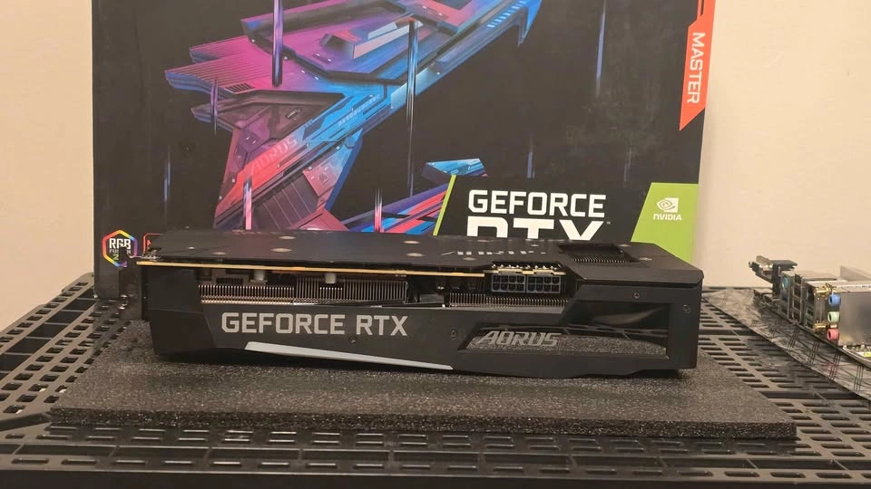 Gigabyte AORUS GeForce RTX 3070 Master Graphics Card - photo 4