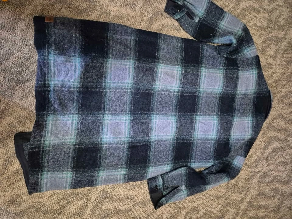 Roots Plaid Long Shacket - Size Medium - photo 2
