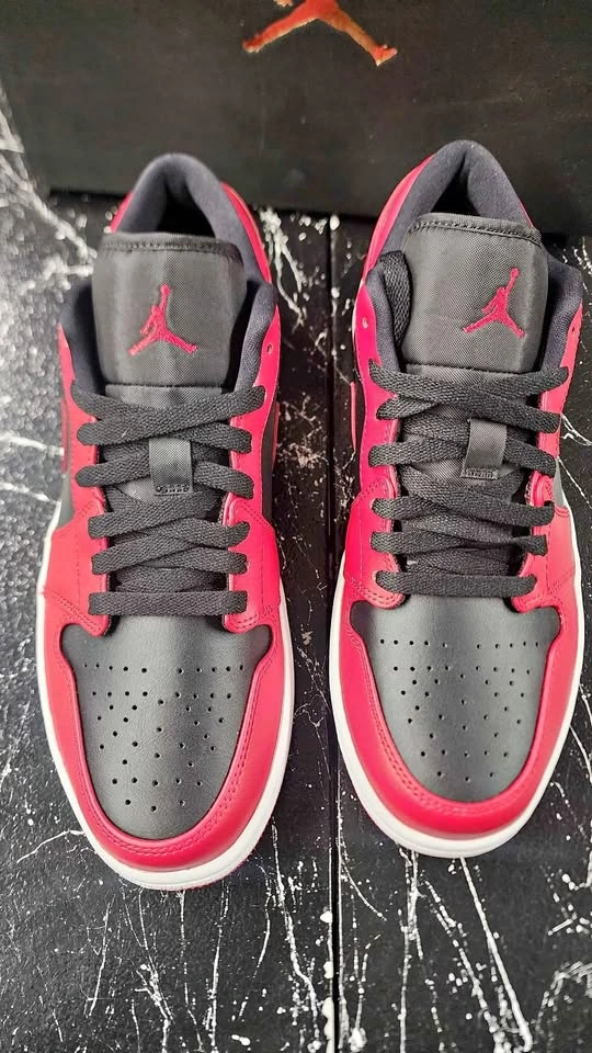 Air Jordan 1 Low
