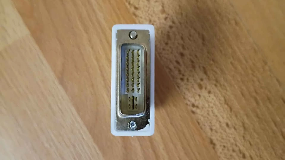 DVI to VGA Adapter - photo 3