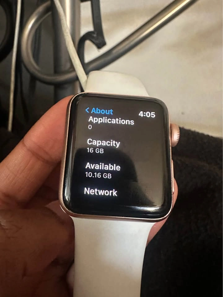 Apple Watch Series 3 Rose Gold - 38MM - photo 4