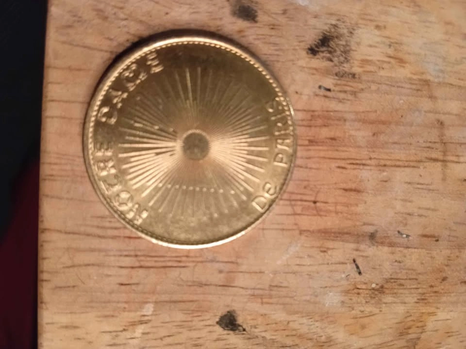 Notre-Dame de Paris Souvenir Token - photo 2