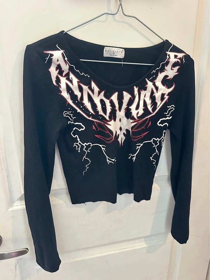 Goth long sleeve crop top