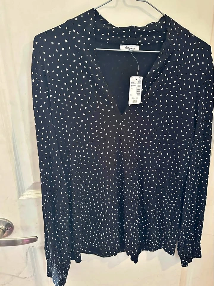 REITMANS new black and white polka dot work blouse size SMALL