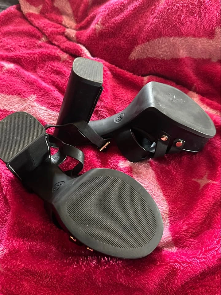 Michael Kors Nora Open Toe Platform Heels size 9 - photo 5