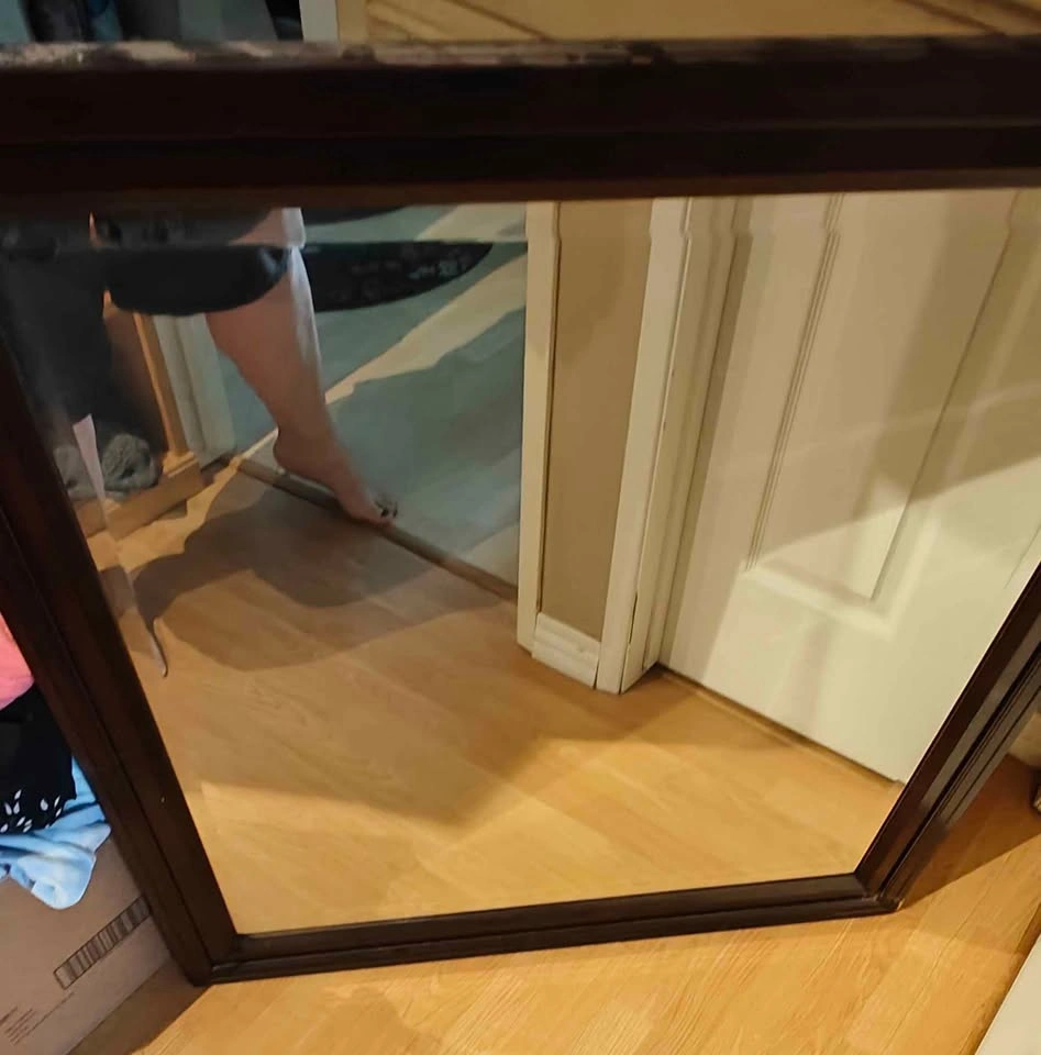 Dark solid wood dresser with mirror - photo 3