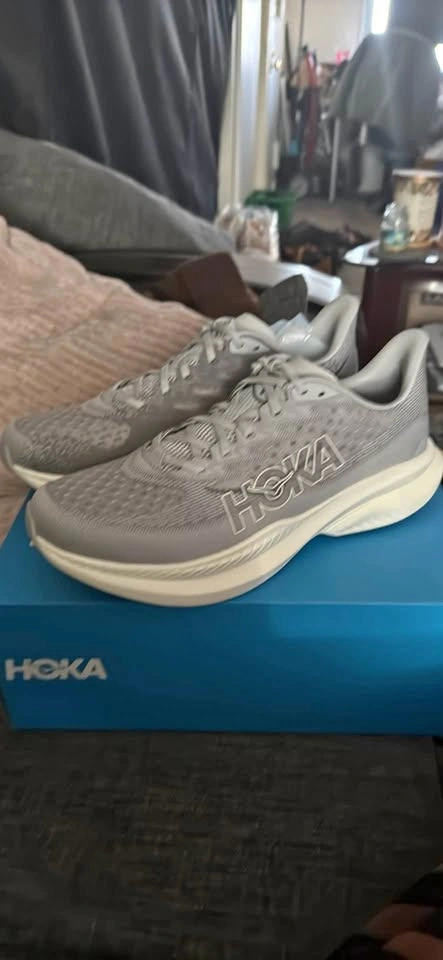 Hoka One Mach 6