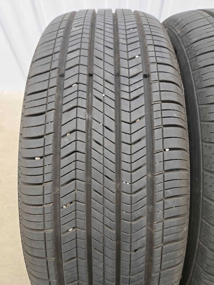 Kumho Solus All Season Tires 215/60R17 - photo 2