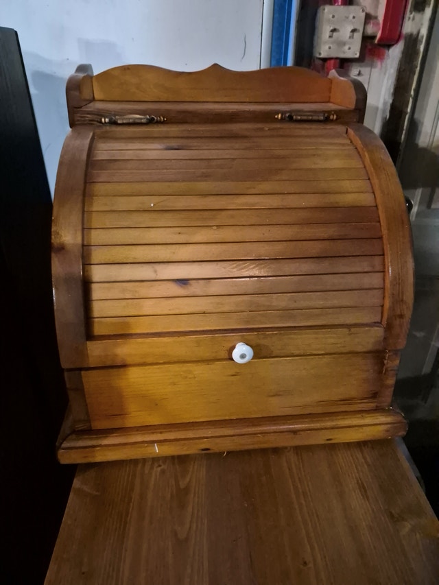 storage cabinet wood 17'' x 17'' x 15'' depth