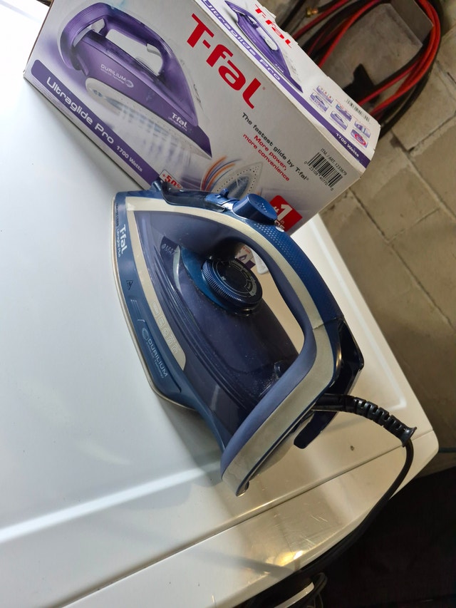 T-fal IRON Durilium purple ultraglide PRO 1700 watts - photo 2