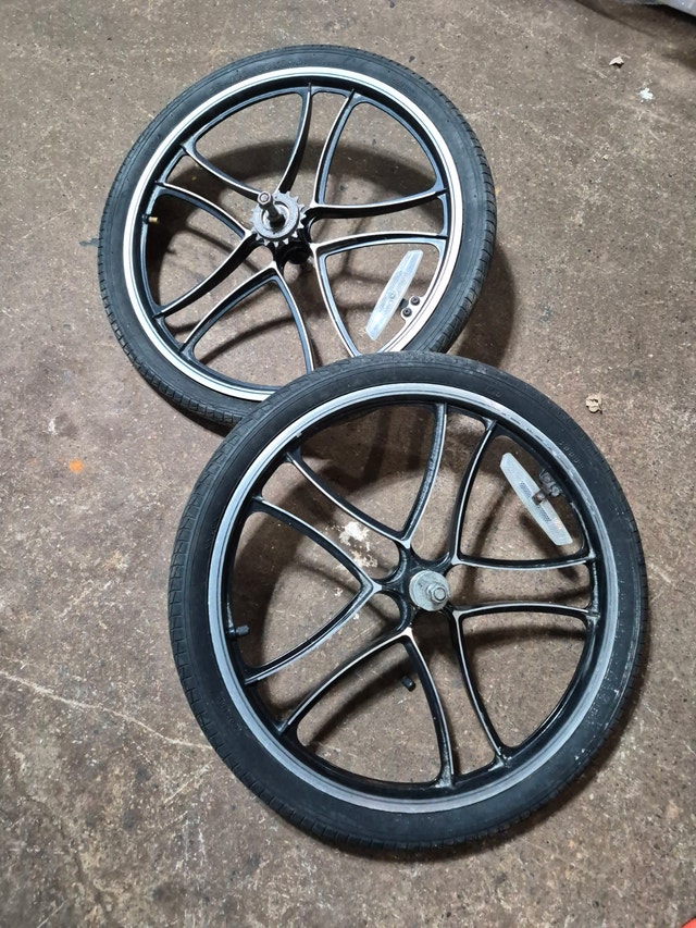 old classic aluminum 3 spoke BMX wheels
