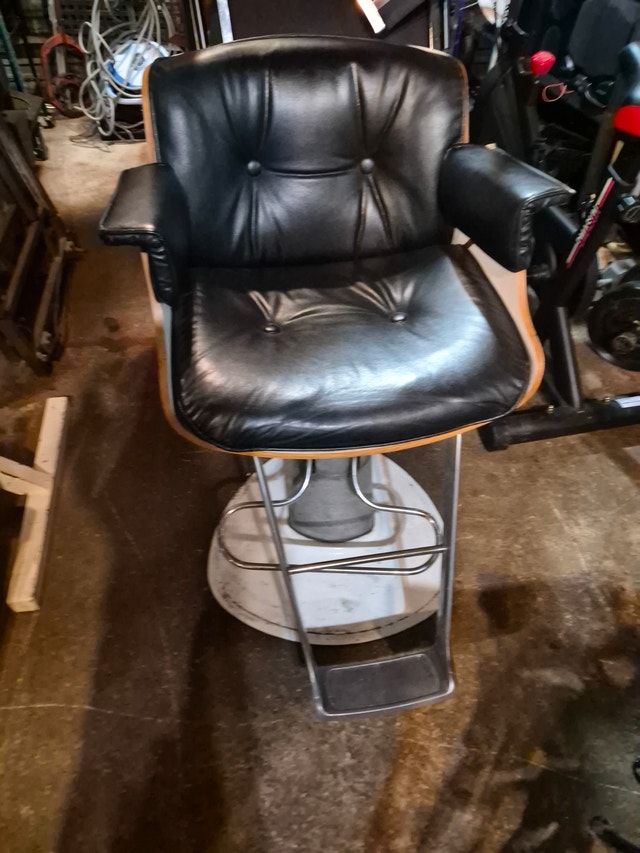Barbers chair black leather wood trim