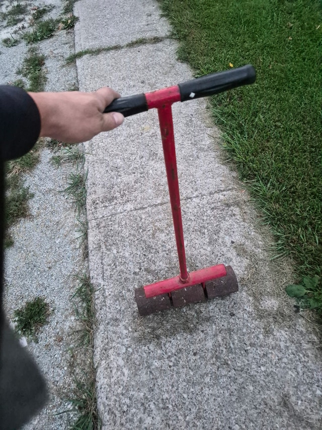 heavy hand roller 16'' wide flooring landscaping red 65lbs - photo 2