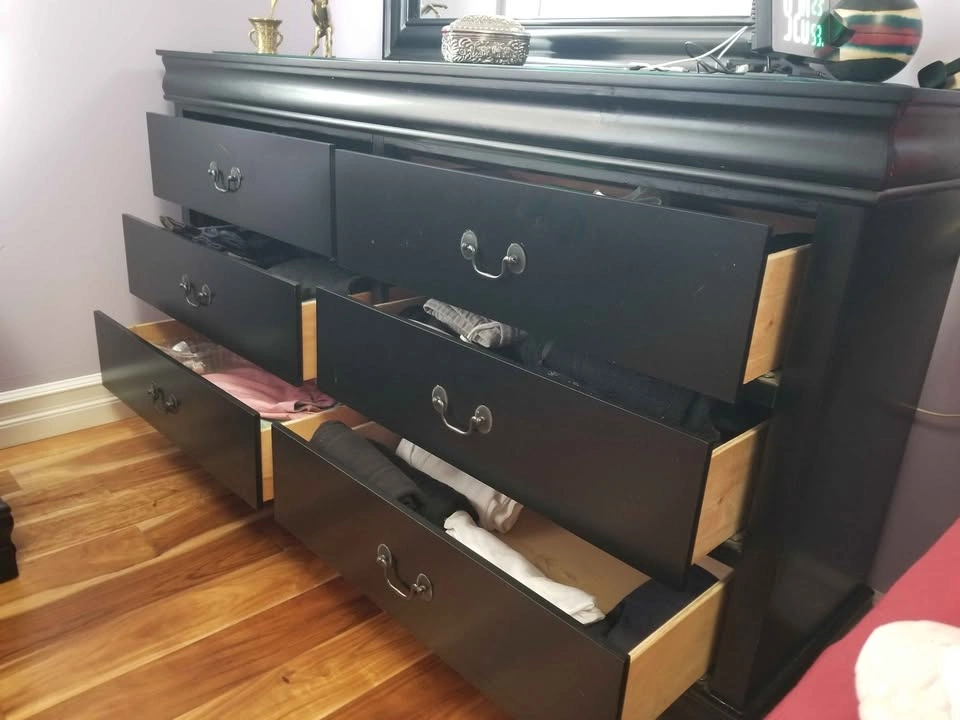 6-drawer dresser with large mirror - photo 2