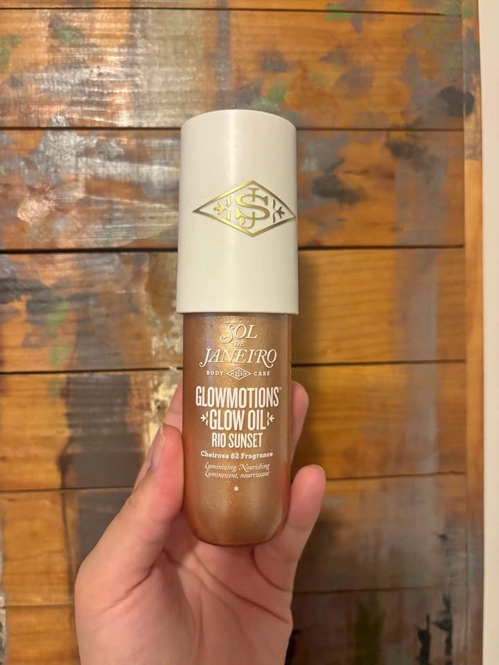 Sol de janeiro glowmotions body oil