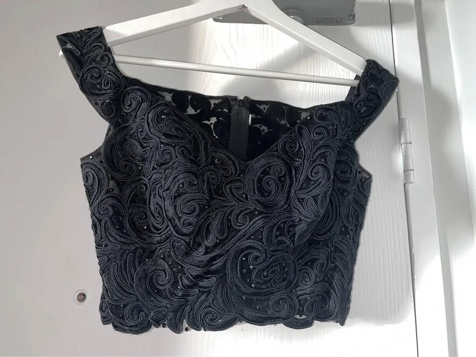 Hand-Embroidered Prom Dress image indicator(3)