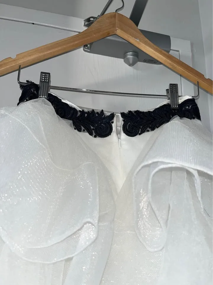 Hand-Embroidered Prom Dress image indicator(5)