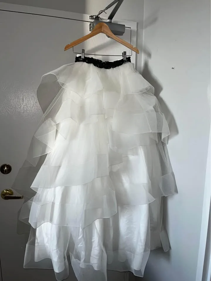 Hand-Embroidered Prom Dress image indicator(7)