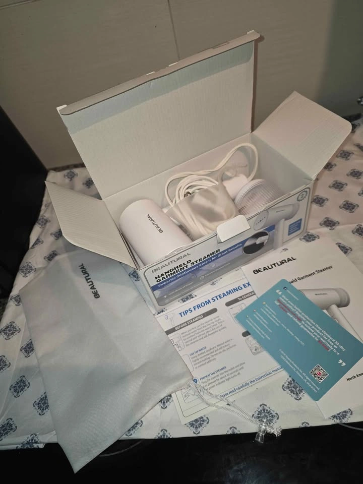 BEAUTURAL Handheld Garment Steamer – Barely Used – With Original - photo 2