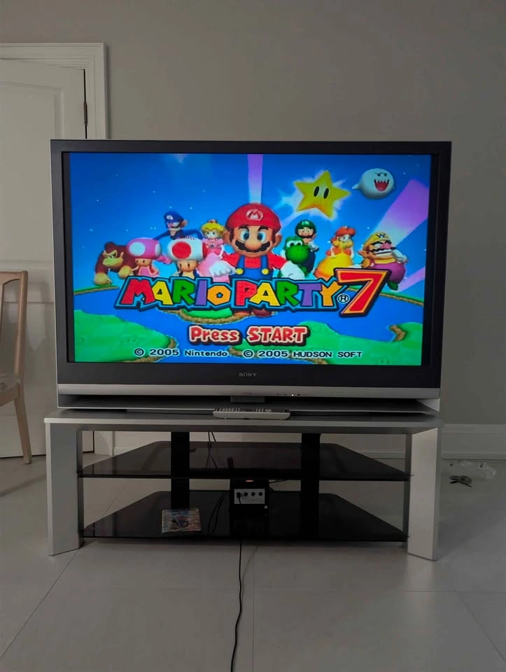 Sony 55" LCD Projection TV KDF-55E2000 with Stand - photo 2