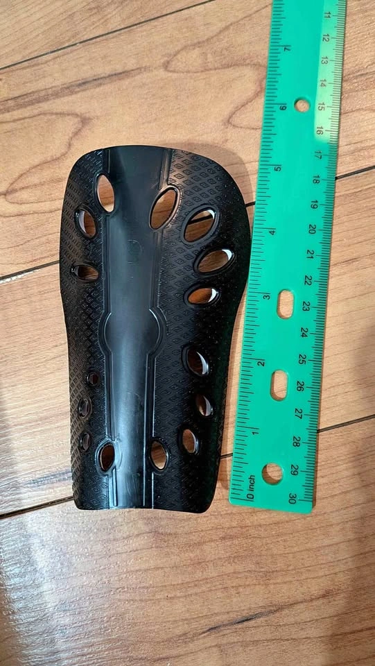 Black Soccer Shin Guards for kids - 5 Inch