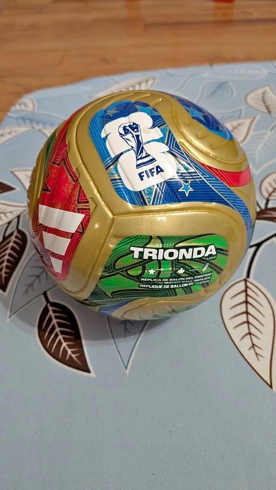 Adidas mini Trionda balls